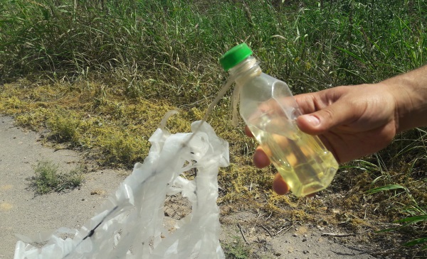 Bottle bomb on a kite from Gaza
